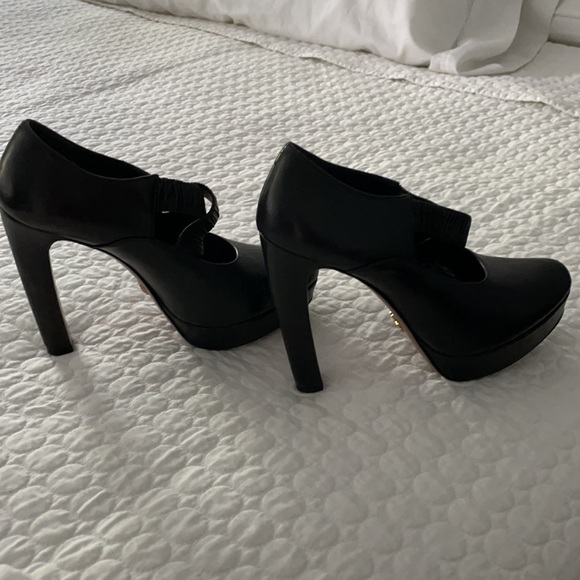 Beautiful TALL Prada shoes. Worn a few times. - Picture 7 of 9